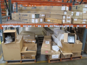 LOT TO INCLUDE: MISC. PHILIPS FLUORESCENT LIGHTING FIXTURES, BULBS, 1 GALLON PAINT LIDS, PANDUIT ZIP-TIES, SS BRUSHES, NWT CORROSION SAMPLER. LOADING & HANDLING FEE $15-4226